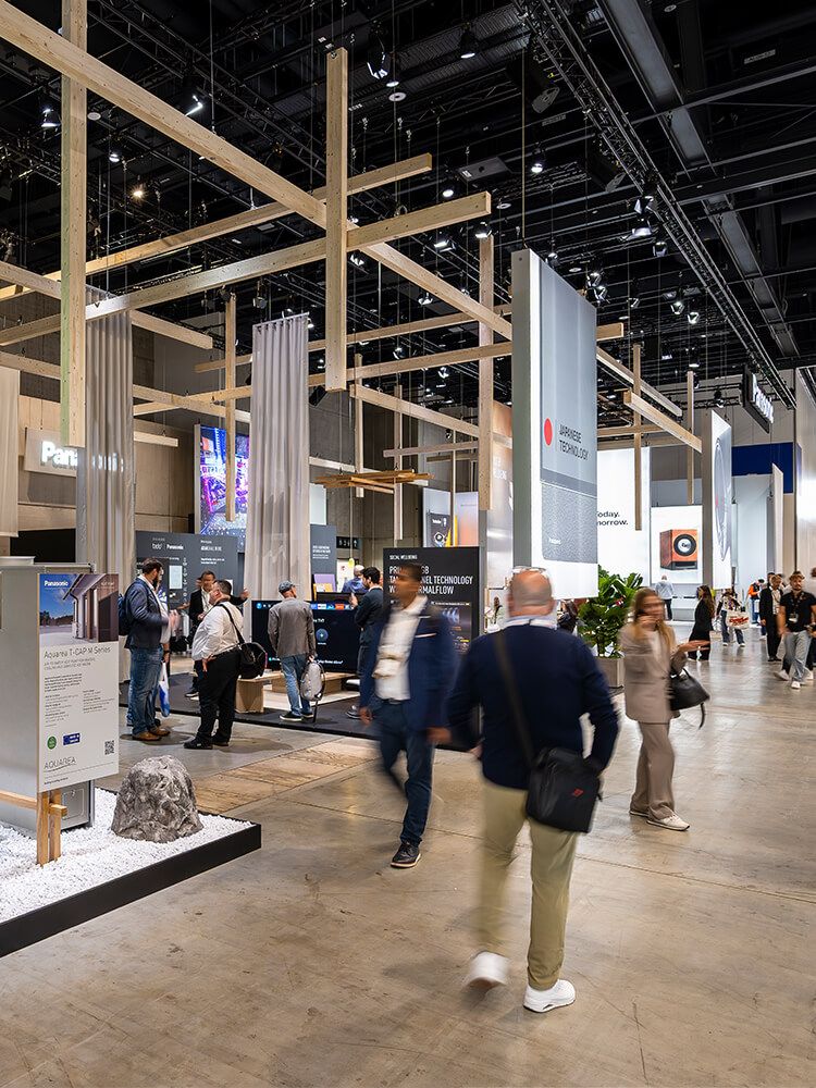Premium Messebau und Messedesign für internationale Marken – nachhaltige Konzepte und maßgeschneiderte Lösungen.
