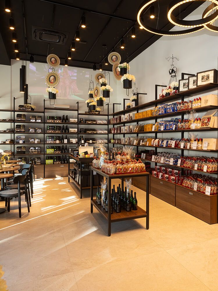 Innenausbau im Retail-Bereich – Display International als Generalunternehmer für hochwertiges Interior Design.