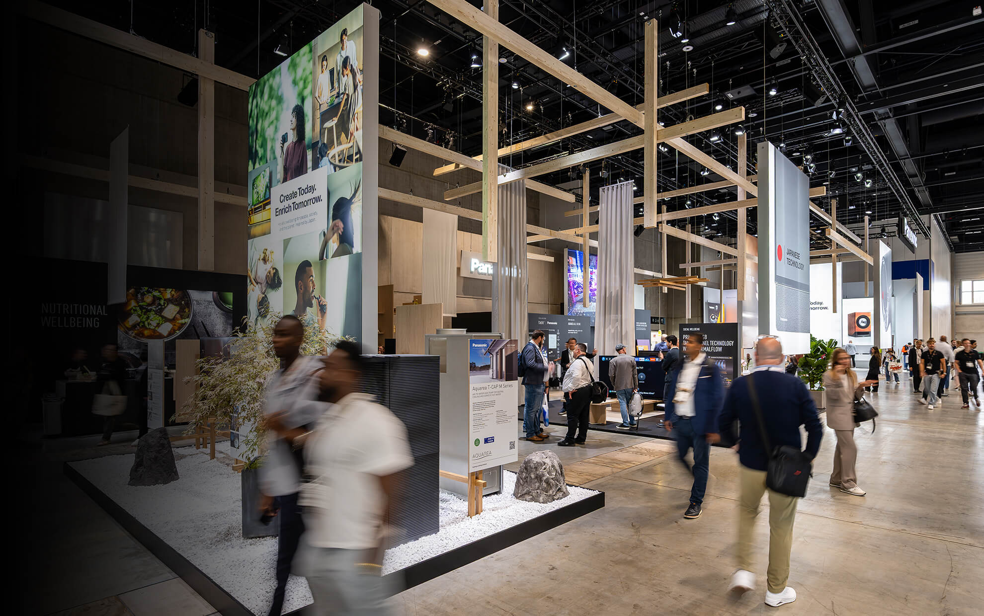 Individueller Messebau und Messedesign mit Fokus auf Markenidentität, Funktionalität und exklusivem Auftritt.