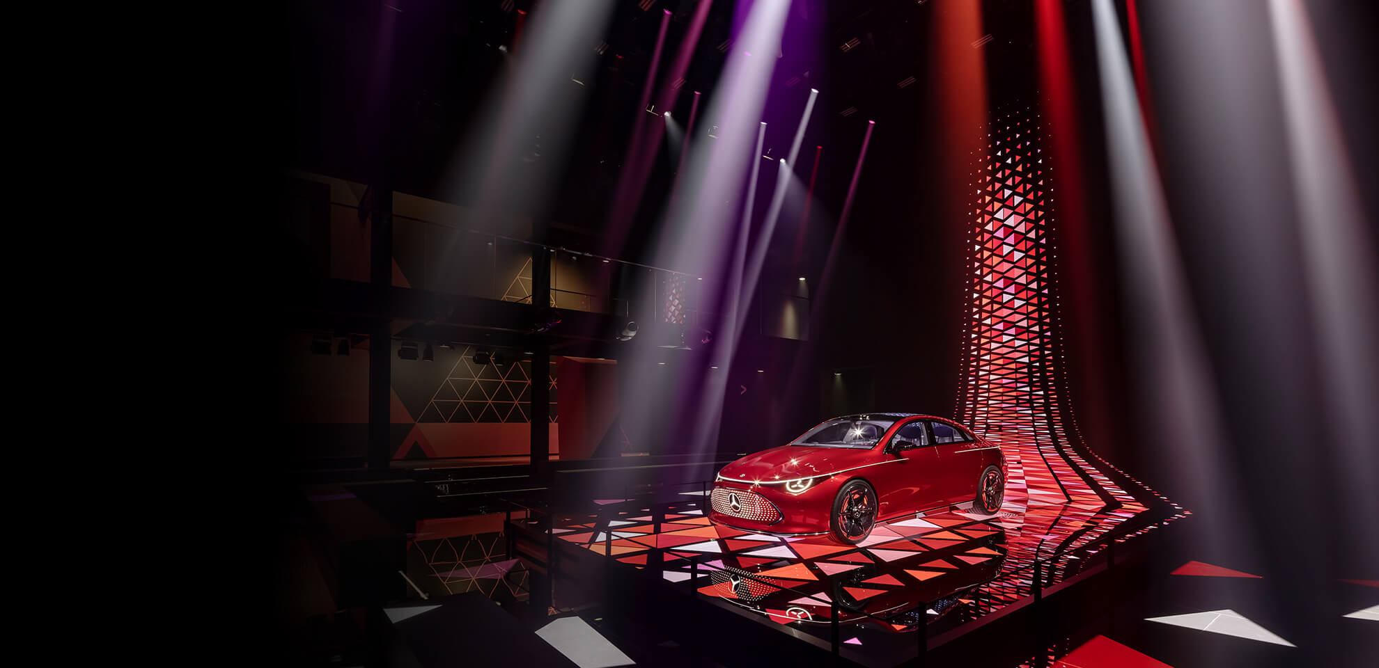 Hochwertiger Innenausbau von Showrooms von Generalunternehmer Display International.