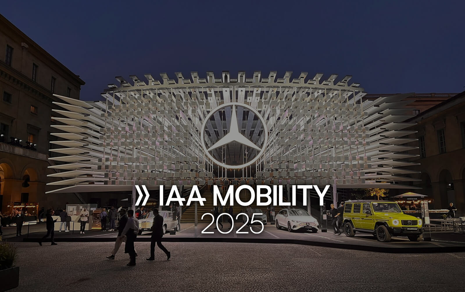 Messestand von Mercedes-Benz auf der IAA Mobility 2025 in München, realisiert von DISPLAY INTERNATIONAL. Professioneller Messebau, präzise Umsetzung und innovativer Auftritt.