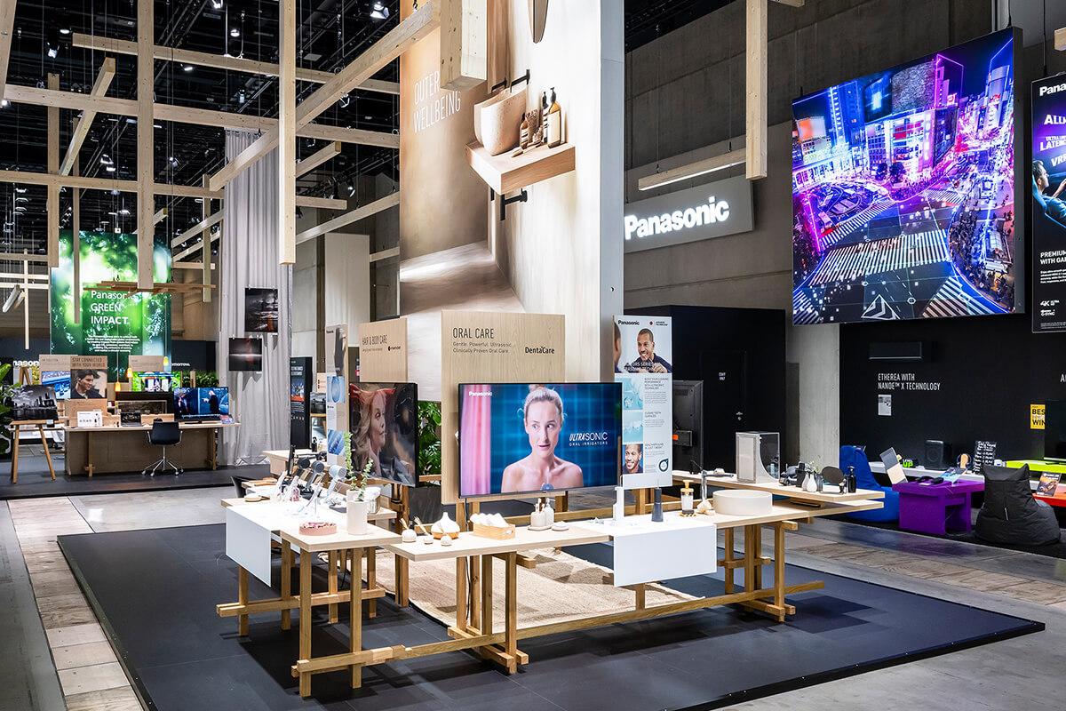 Sustainable booth design: Platforms instead of flooring and natural materials for Panasonic at IFA 2025.
