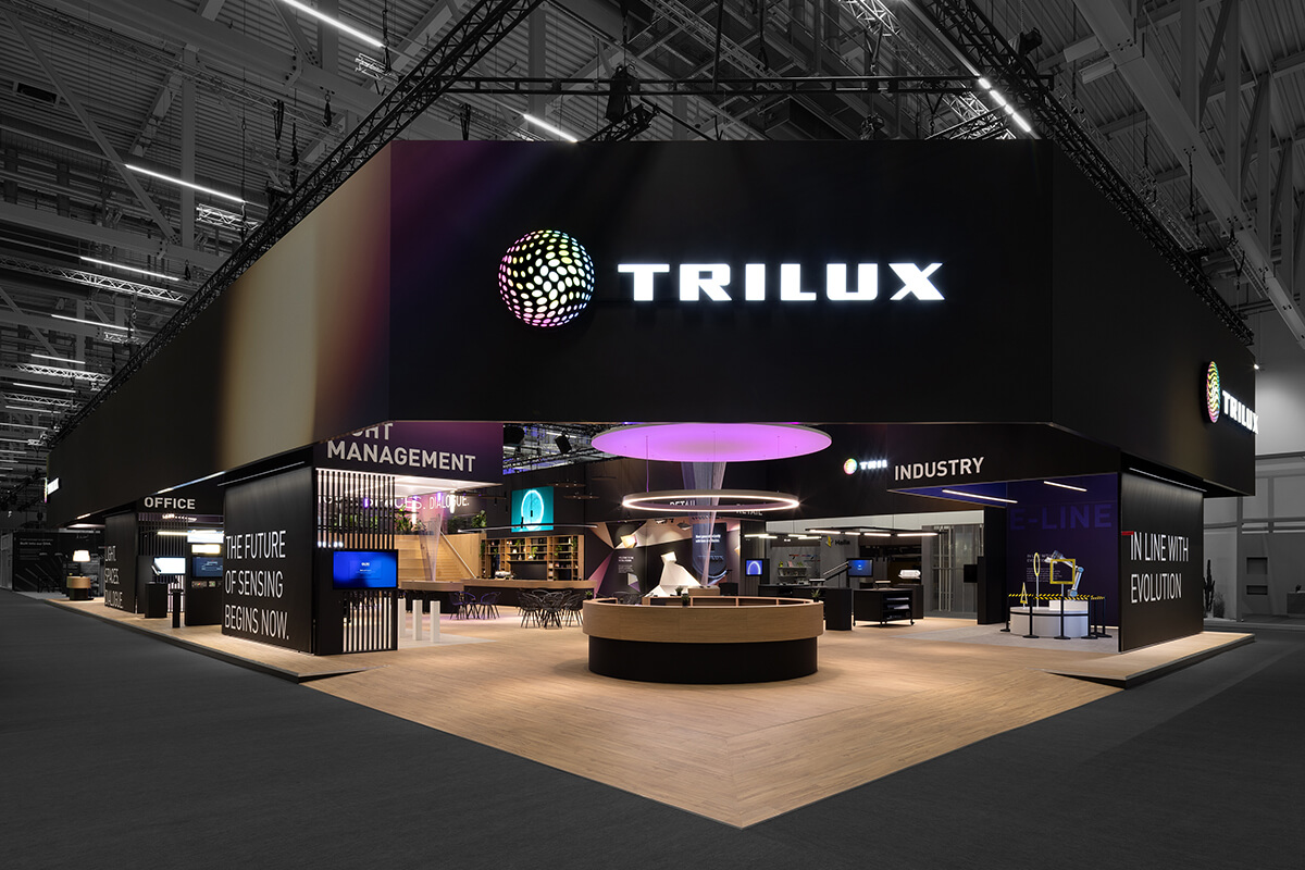 Modern lighting presentation at the TRILUX exhibition stand at Light + Building Frankfurt