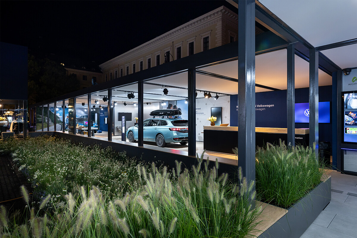 Volkswagen auf der IAA Mobility 2025 in München. Display International setzte den Messestand mit Liebe zum Detail und technischem Know-how um.