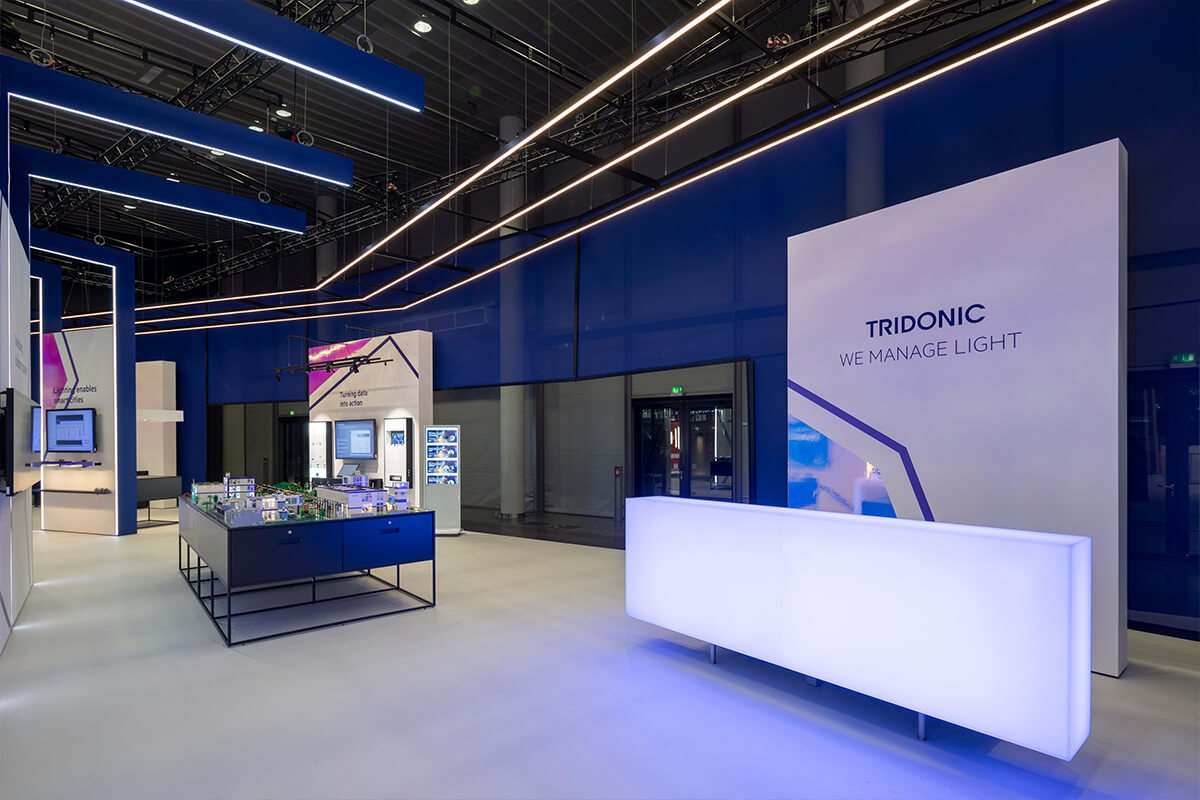 Award-winning exhibition stand of Zumtobel Group at Light + Building Frankfurt – winner of the Designplus Award.